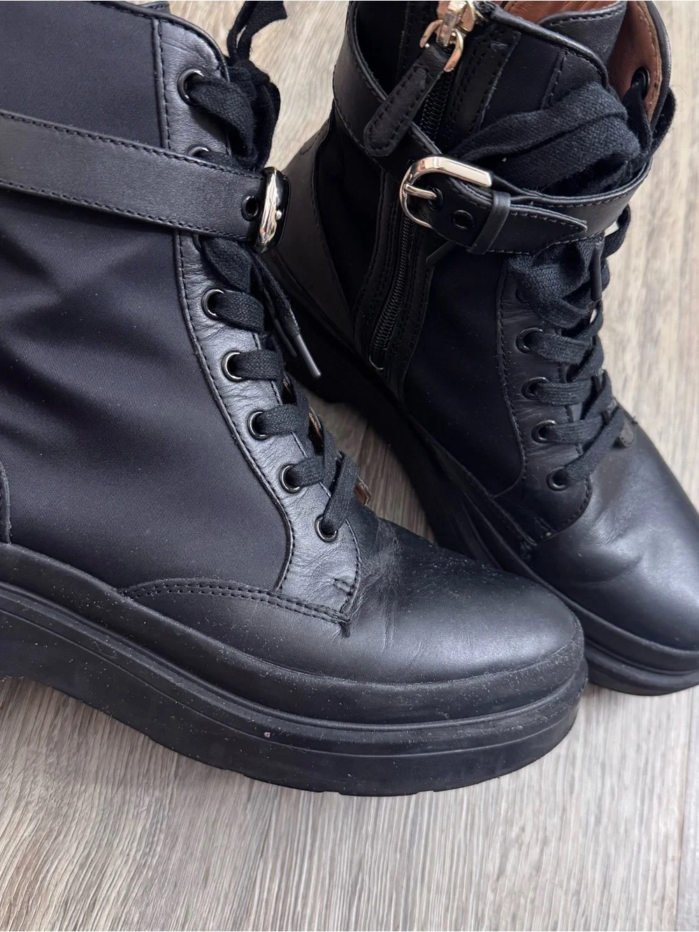 kate spade black and tan leather ankle boot